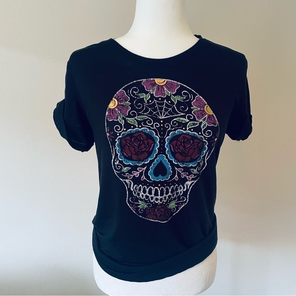 Way to Celebrate Halloween T-shirt Top Multicolor Skull Print Size Medium - Picture 2 of 7